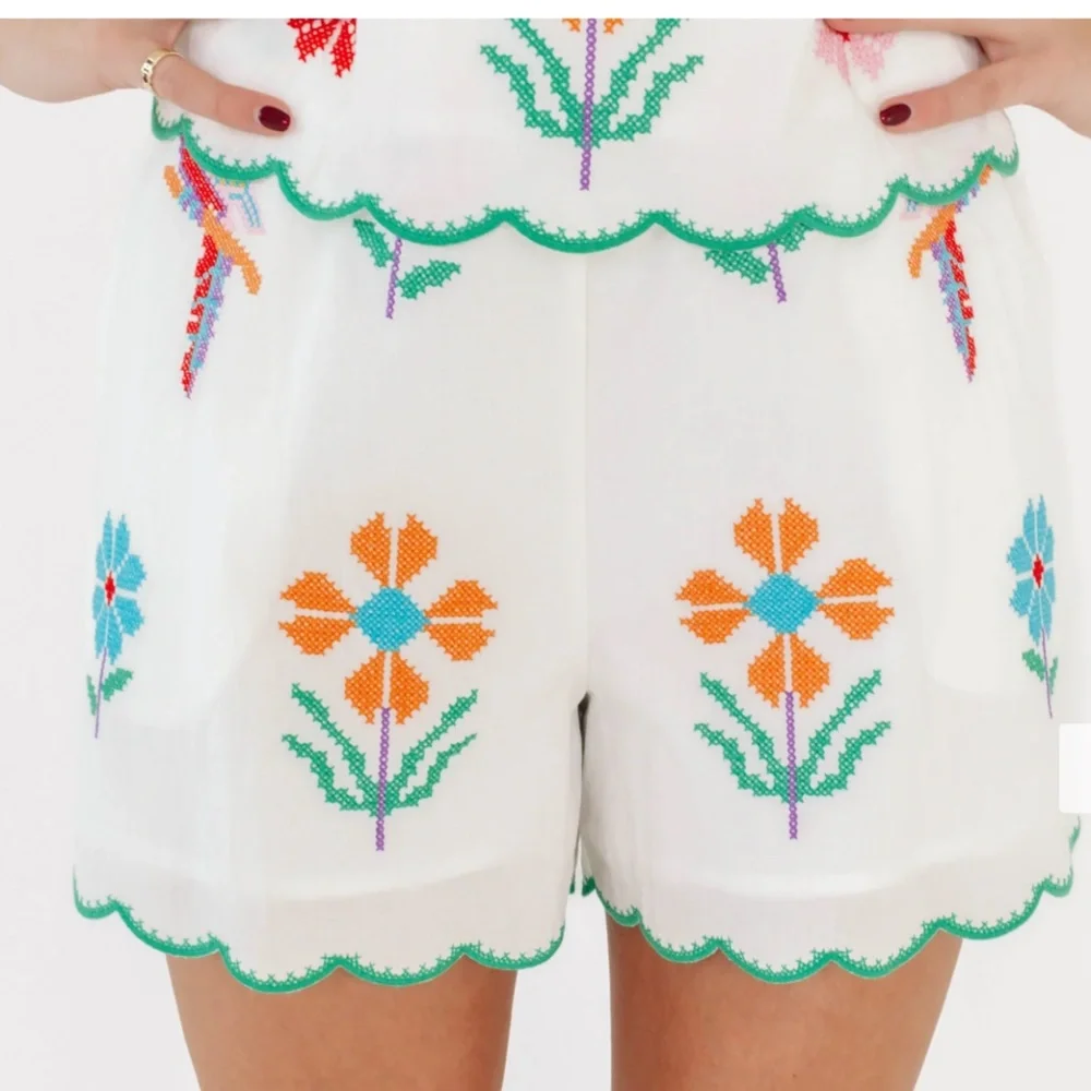 J. Marie tessie shorts embroidered Large L nwt - Picture 1 of 7